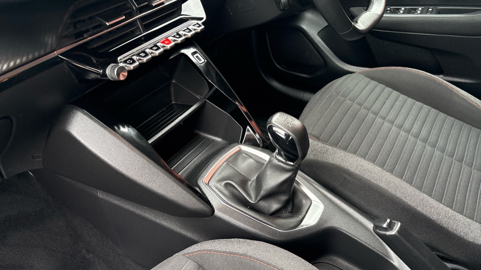 Peugeot 208 1.2 PureTech Active Premium 5dr Petrol Hatchback - Image 13