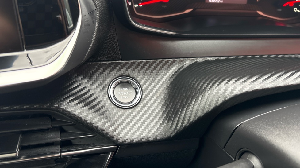 Peugeot 208 1.2 PureTech Active Premium 5dr Petrol Hatchback - Image 21