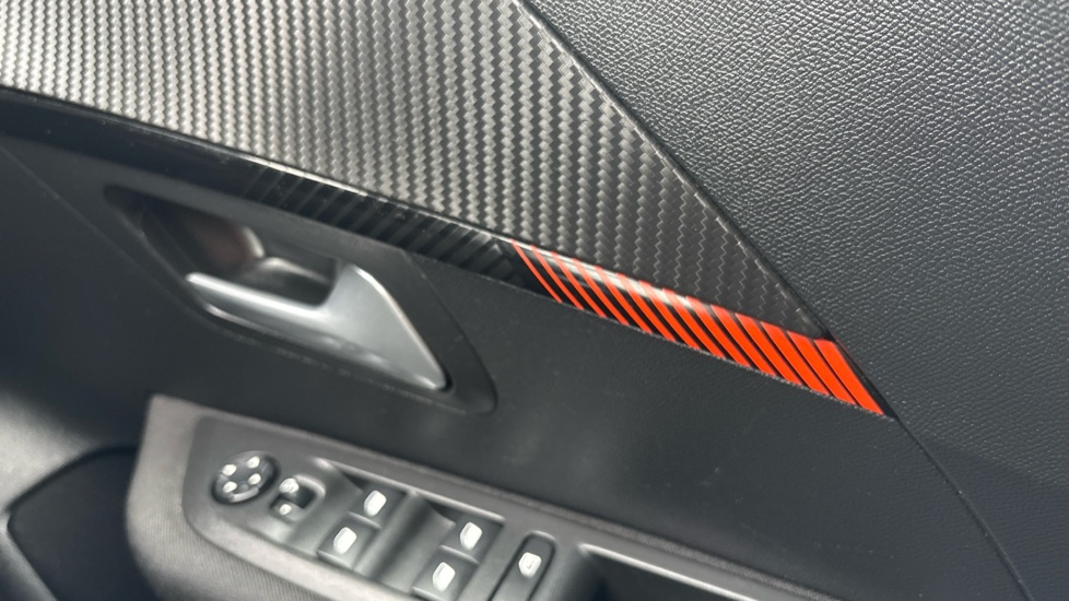Peugeot 208 1.2 PureTech Active Premium 5dr Petrol Hatchback - Image 27