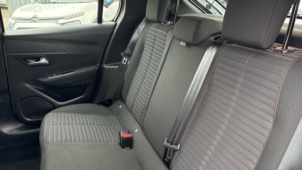 Peugeot 208 1.2 PureTech Active Premium 5dr Petrol Hatchback - Image 34