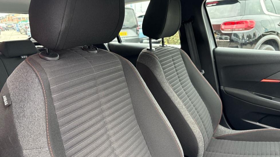 Peugeot 208 1.2 PureTech Active Premium 5dr Petrol Hatchback - Image 36