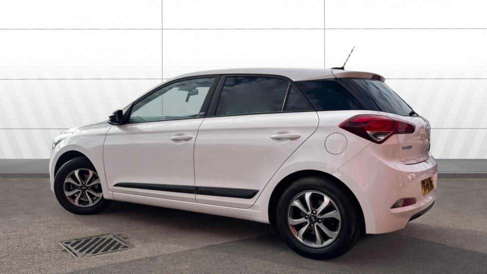 Hyundai i20 1.2 Go SE 5dr Petrol Hatchback - Image 2