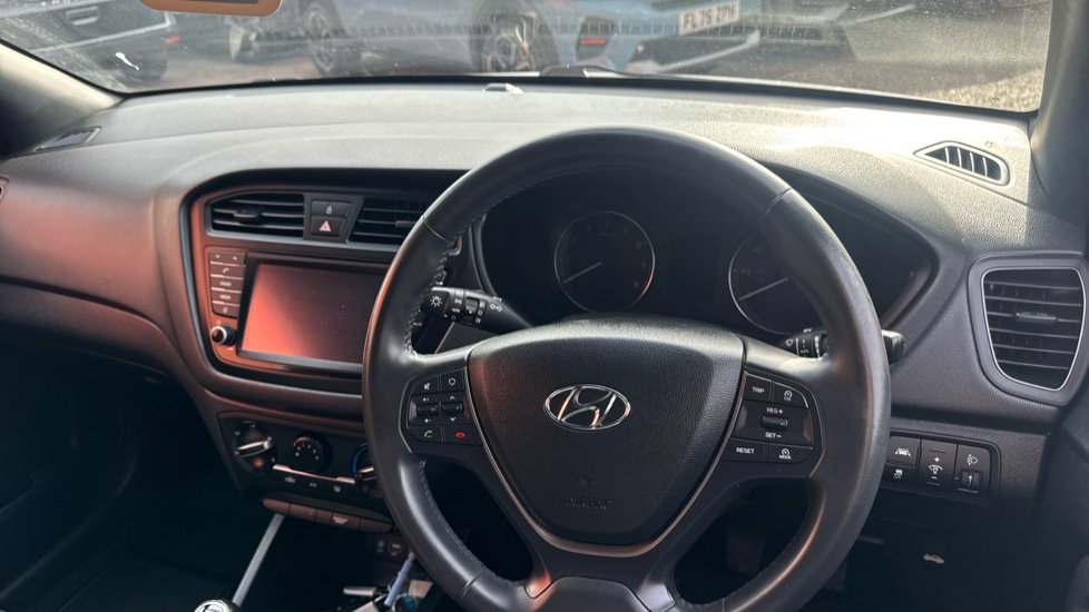 Hyundai i20 1.2 Go SE 5dr Petrol Hatchback - Image 11