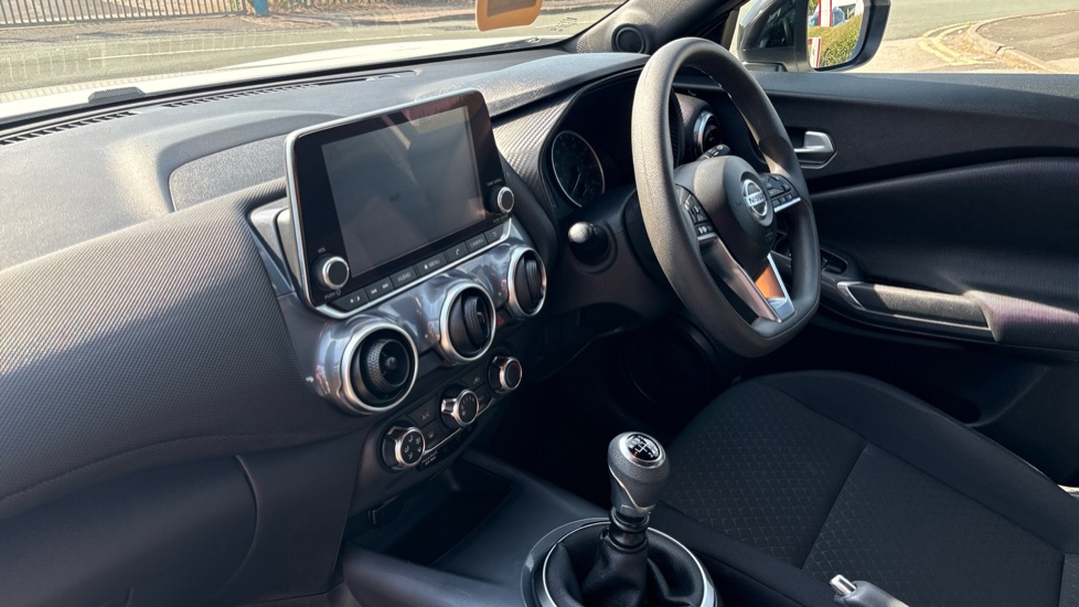 Nissan Juke 1.0 DiG-T Acenta 5dr Petrol Hatchback - Image 9