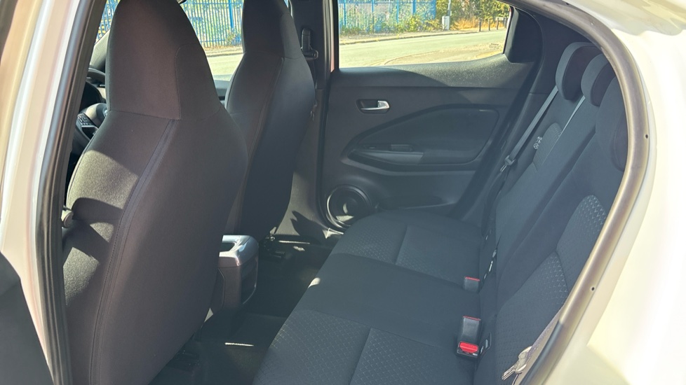Nissan Juke 1.0 DiG-T Acenta 5dr Petrol Hatchback - Image 16