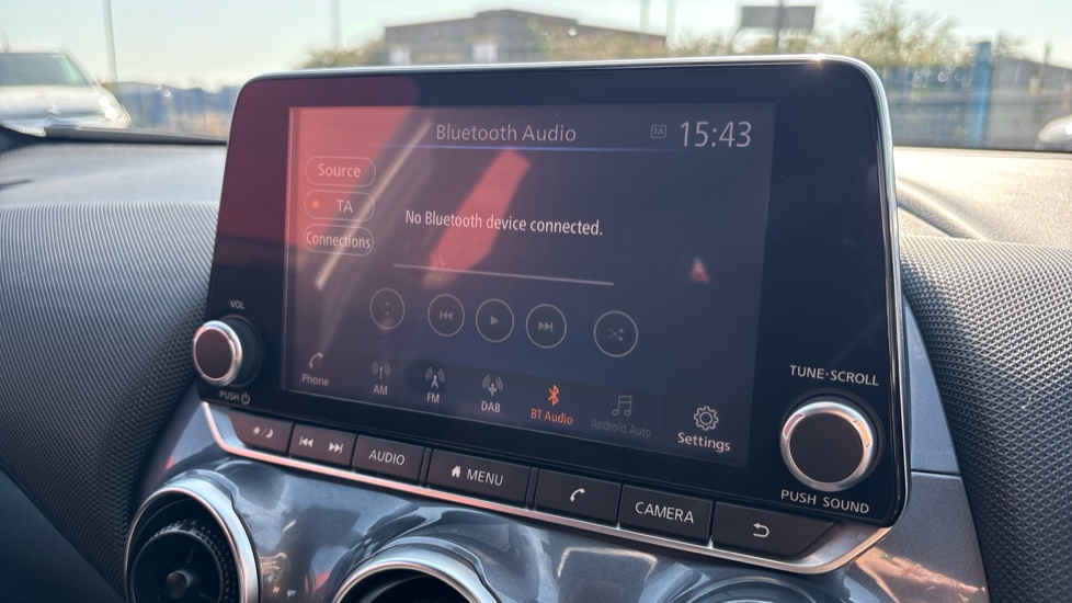 Nissan Juke 1.0 DiG-T Acenta 5dr Petrol Hatchback - Image 21