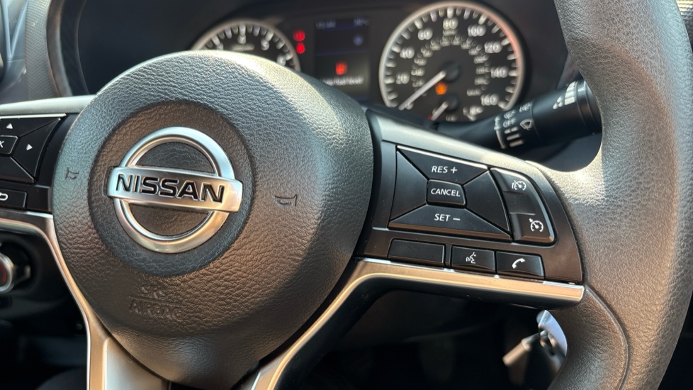 Nissan Juke 1.0 DiG-T Acenta 5dr Petrol Hatchback - Image 30