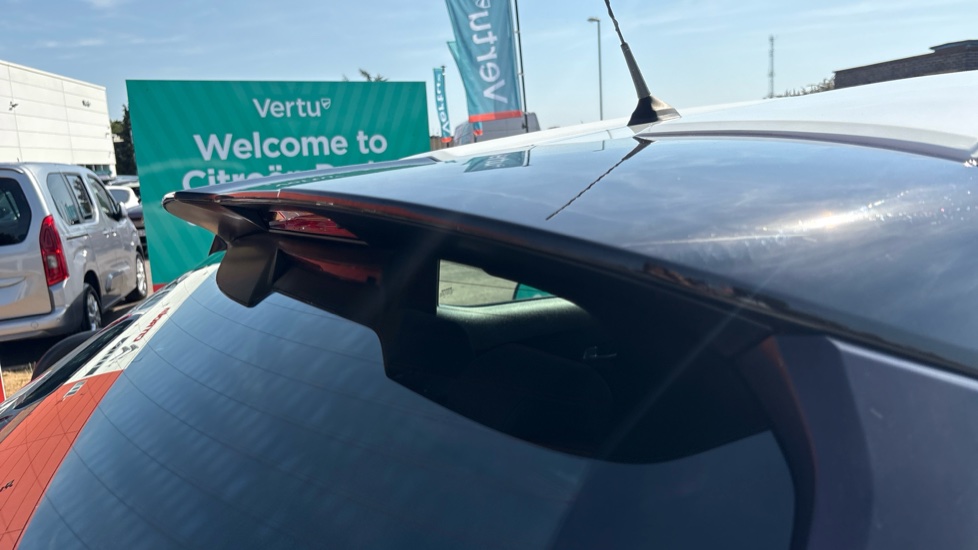 Nissan Juke 1.0 DiG-T Acenta 5dr Petrol Hatchback - Image 32