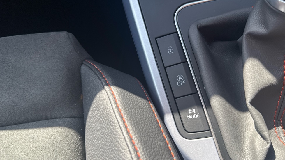 SEAT Arona 1.0 TSI 110 FR Sport 5dr DSG Petrol Hatchback - Image 29