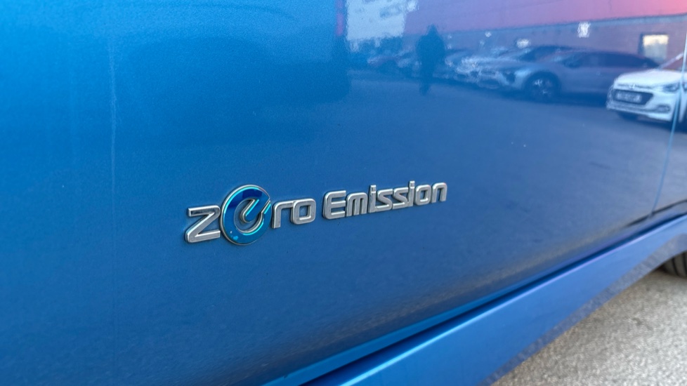 Nissan LEAF 160kW e+ 3.Zero 62kWh 5dr Auto Electric Hatchback - Image 27