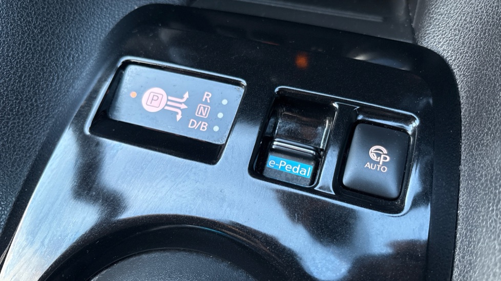 Nissan LEAF 160kW e+ 3.Zero 62kWh 5dr Auto Electric Hatchback - Image 35