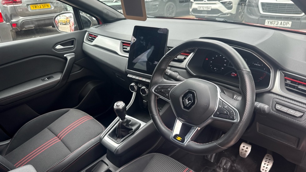 Renault Captur 1.3 Mild hybrid 140 R.S. Line 5dr Petrol Hatchback - Image 11