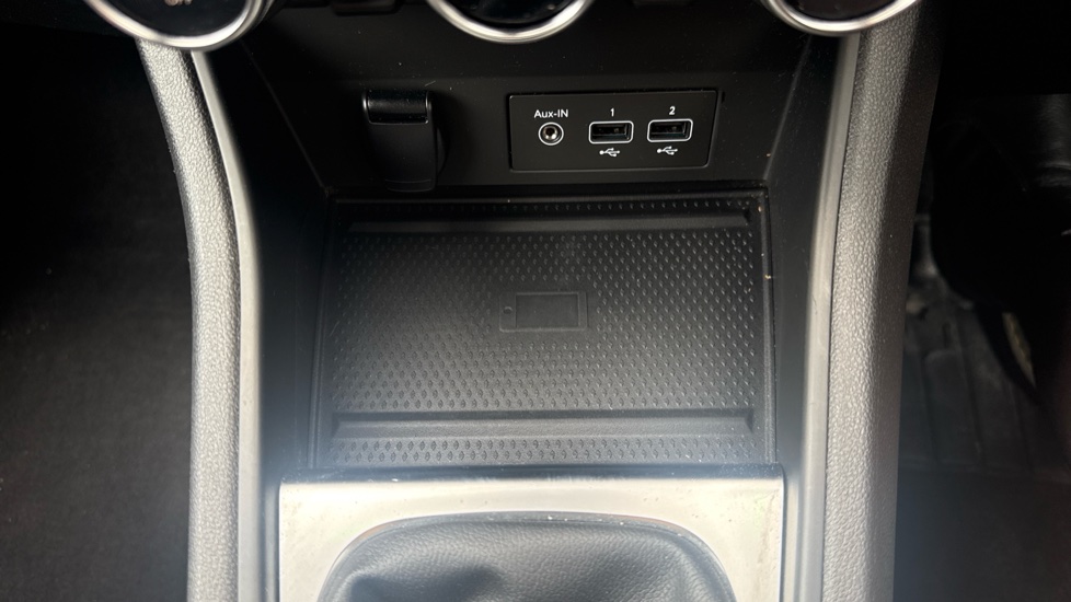 Renault Captur 1.3 Mild hybrid 140 R.S. Line 5dr Petrol Hatchback - Image 19