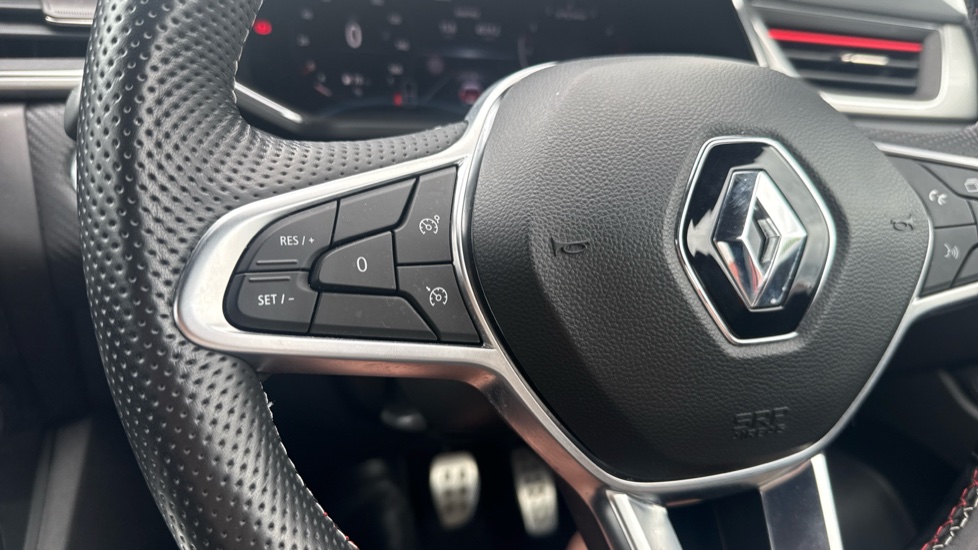 Renault Captur 1.3 Mild hybrid 140 R.S. Line 5dr Petrol Hatchback - Image 23