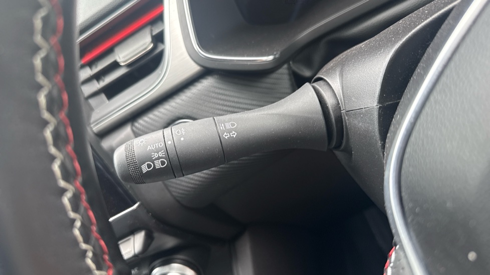 Renault Captur 1.3 Mild hybrid 140 R.S. Line 5dr Petrol Hatchback - Image 26