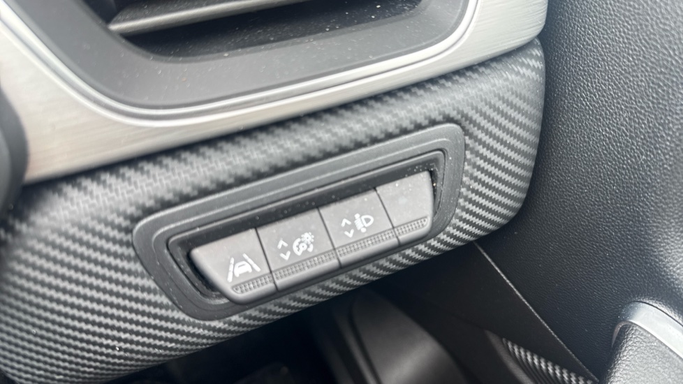 Renault Captur 1.3 Mild hybrid 140 R.S. Line 5dr Petrol Hatchback - Image 27