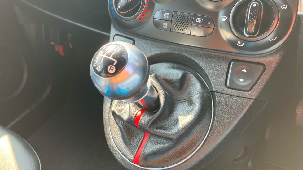 Fiat 500 1.2 S 3dr Petrol Hatchback - Image 13