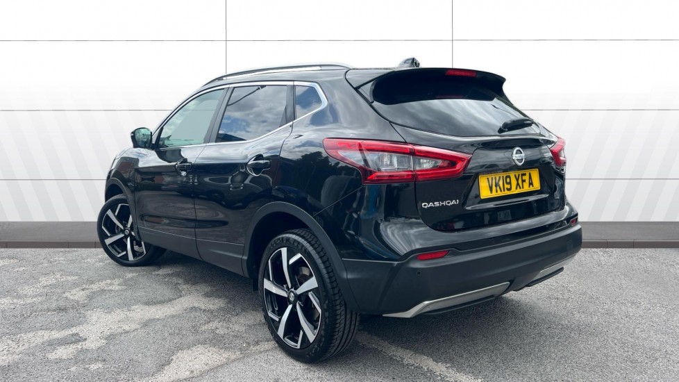 Nissan Qashqai 1.5 dCi 115 Tekna 5dr Diesel Hatchback - Image 2