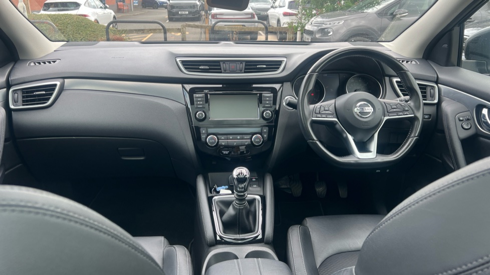 Nissan Qashqai 1.5 dCi 115 Tekna 5dr Diesel Hatchback - Image 10