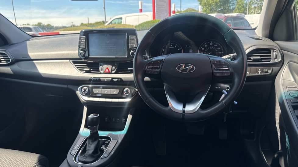 Hyundai i30 1.4T GDI SE Nav 5dr DCT Petrol Estate - Image 10