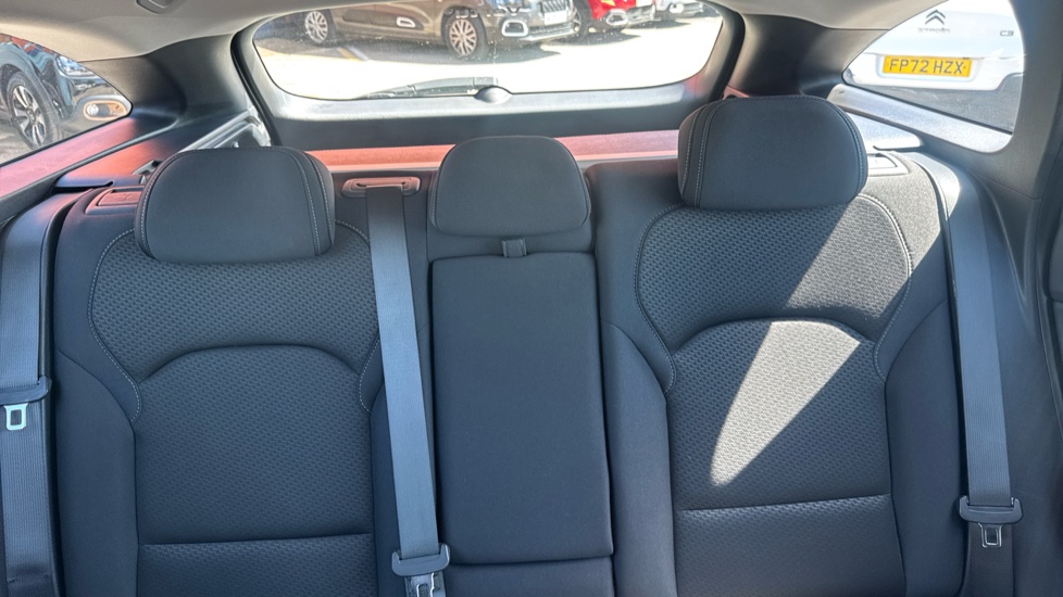 Hyundai i30 1.4T GDI SE Nav 5dr DCT Petrol Estate - Image 15