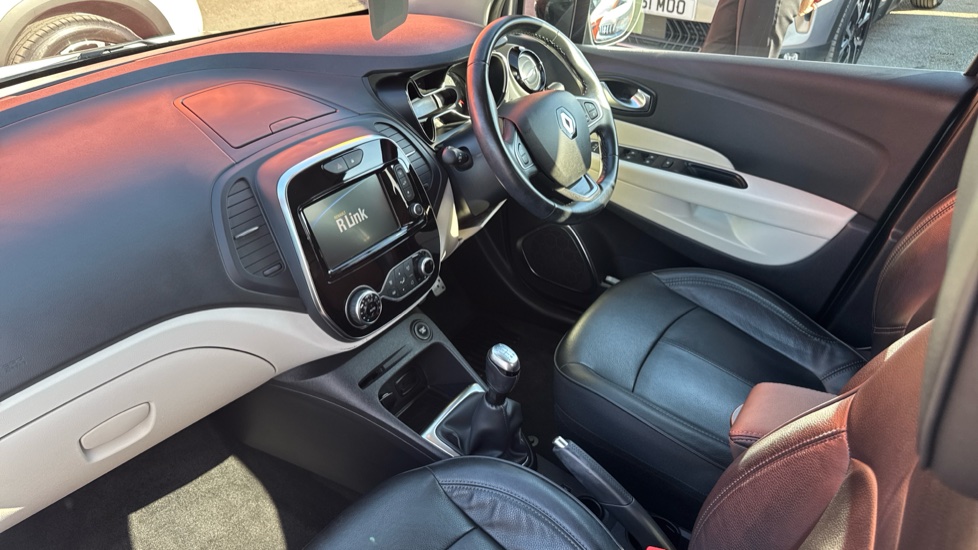 Renault Captur 0.9 TCE 90 GT Line 5dr Petrol Hatchback - Image 9