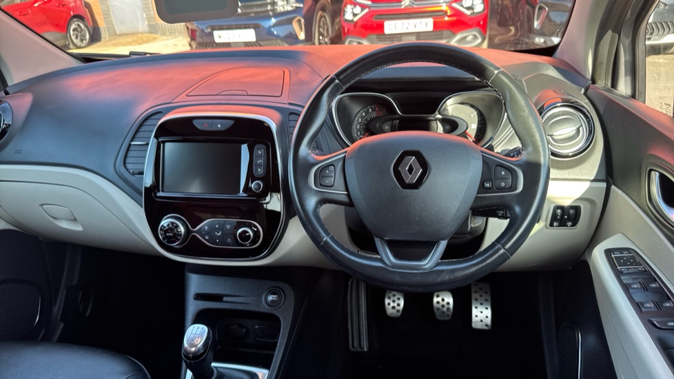 Renault Captur 0.9 TCE 90 GT Line 5dr Petrol Hatchback - Image 10