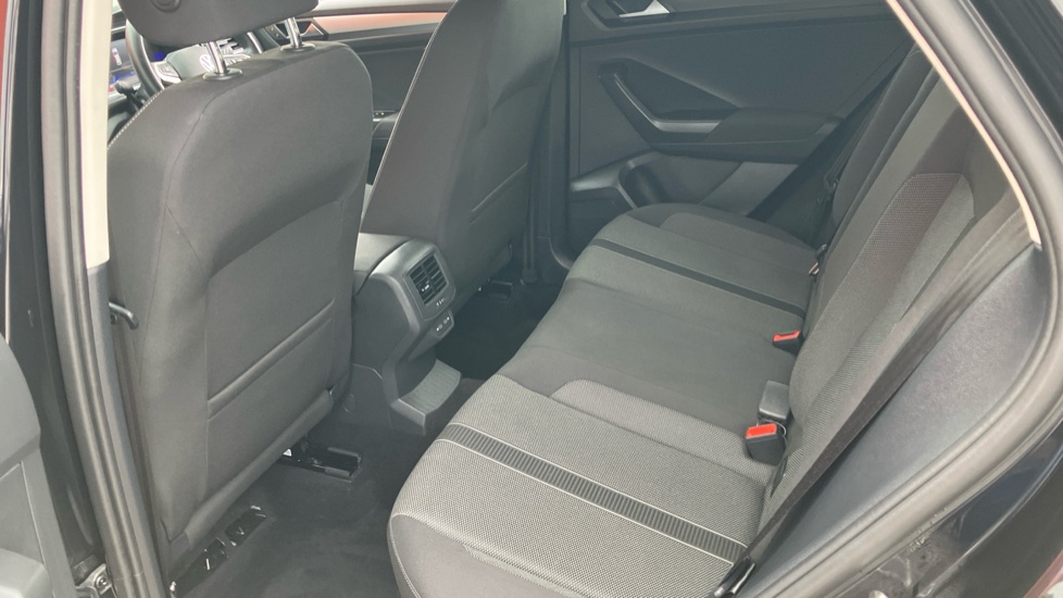 Volkswagen T-Roc 1.5 TSI Match 5dr Petrol Hatchback - Image 16