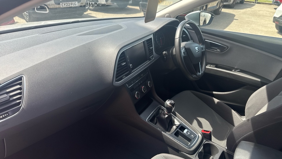 SEAT Leon 1.0 TSI SE Dynamic [EZ] 5dr Petrol Hatchback - Image 9
