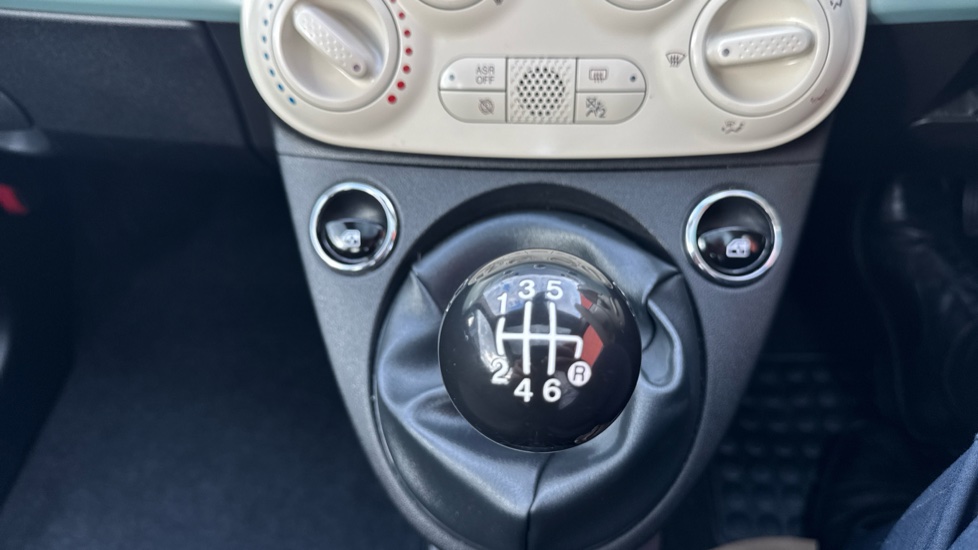 Fiat 500 1.0 Mild Hybrid 3dr Petrol Hatchback - Image 33