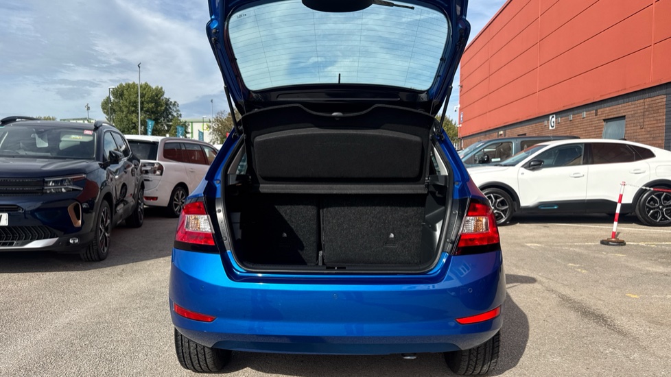 Skoda Fabia 1.0 TSI Colour Edition 5dr Petrol Hatchback - Image 4