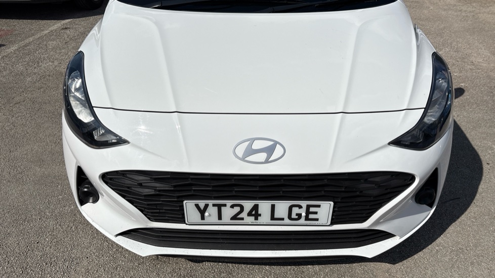 Hyundai i10 1.2 Advance 5dr Petrol Hatchback - Image 8