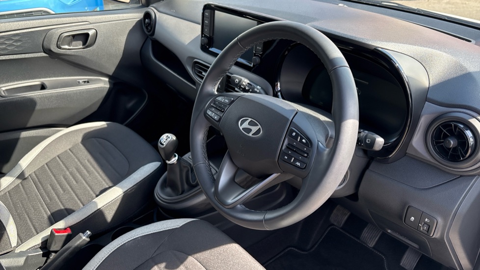 Hyundai i10 1.2 Advance 5dr Petrol Hatchback - Image 11