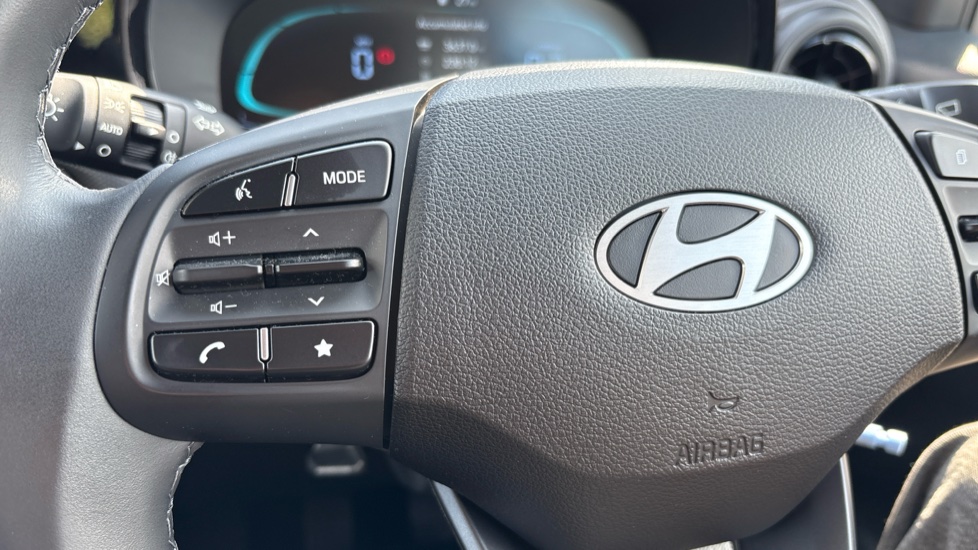 Hyundai i10 1.2 Advance 5dr Petrol Hatchback - Image 21