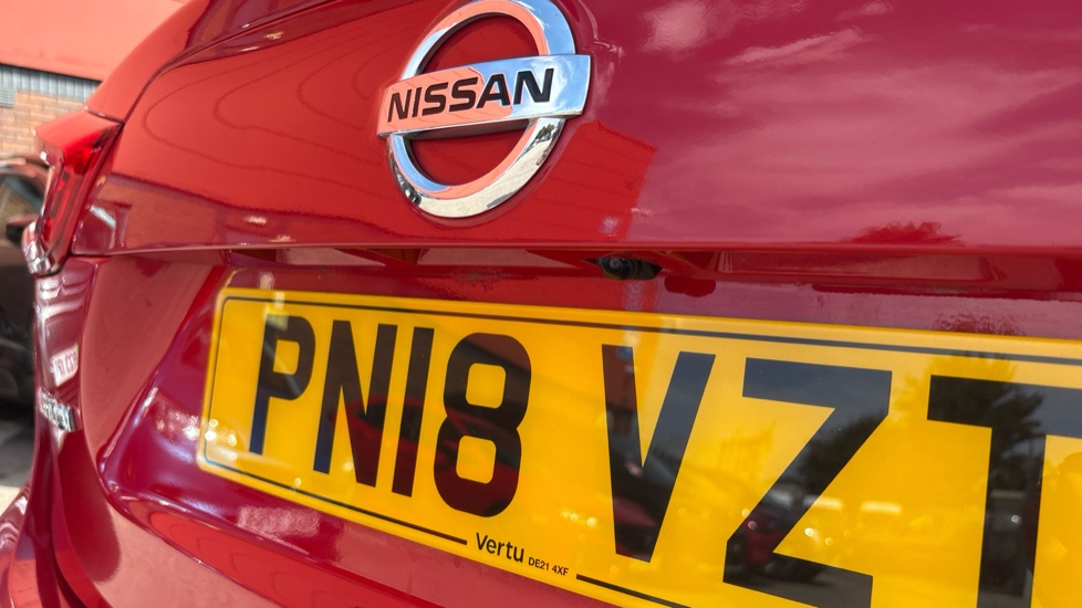 Nissan Qashqai 1.5 dCi N-Connecta 5dr Diesel Hatchback - Image 30