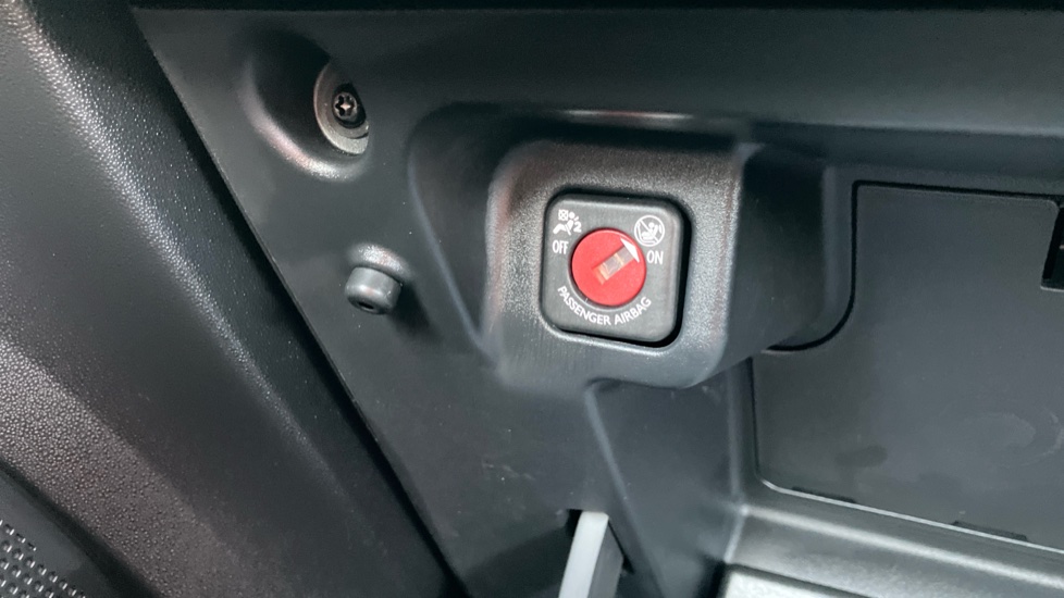 Citroen C3 Aircross 1.2 PureTech 130 Shine Plus 5dr EAT6 Petrol Hatchback - Image 33
