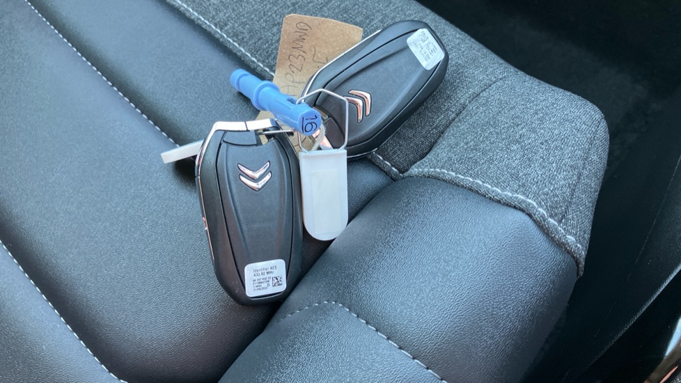 Citroen C3 Aircross 1.2 PureTech 130 Shine Plus 5dr EAT6 Petrol Hatchback - Image 38