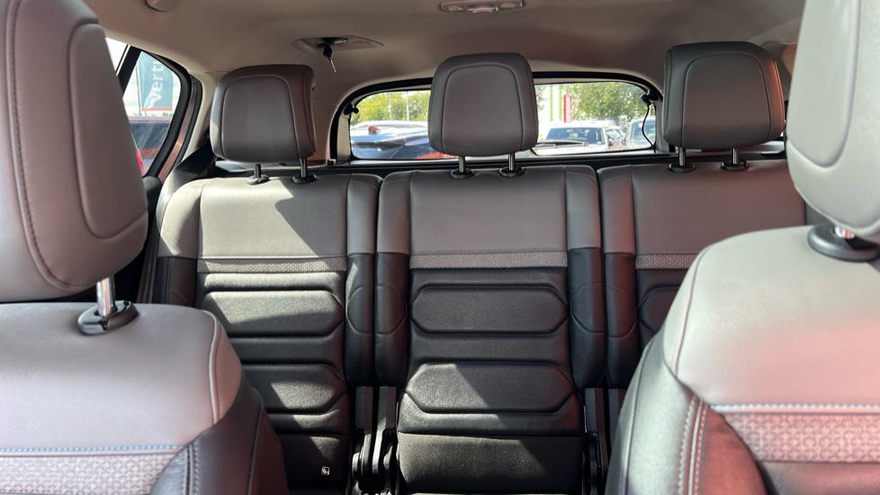 Citroen C5 Aircross 1.2 PureTech C-Series Edition 5dr Petrol Hatchback - Image 15