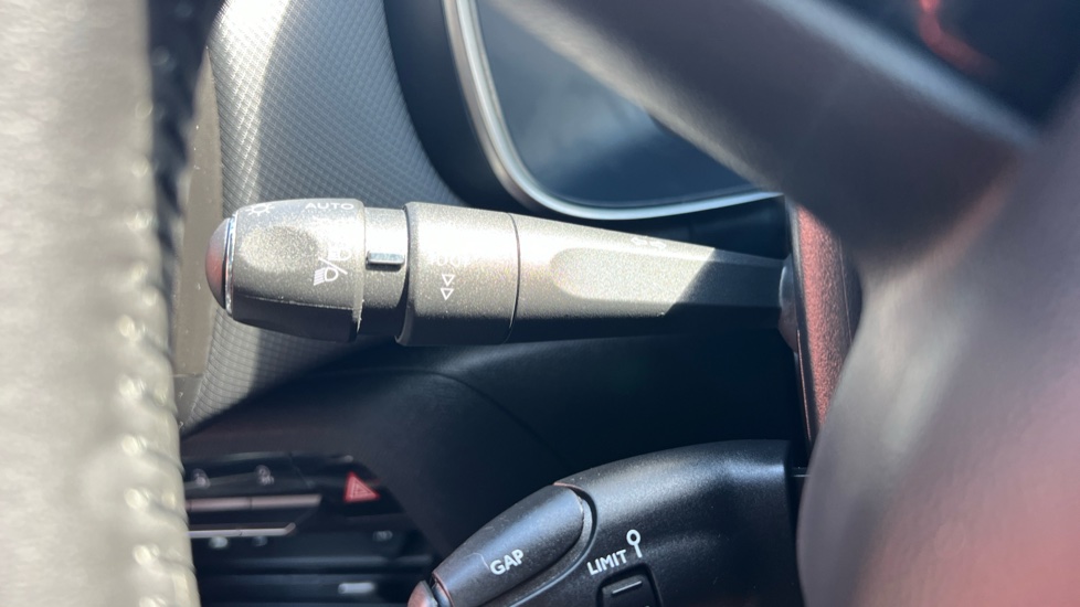 Citroen C5 Aircross 1.2 PureTech C-Series Edition 5dr Petrol Hatchback - Image 23