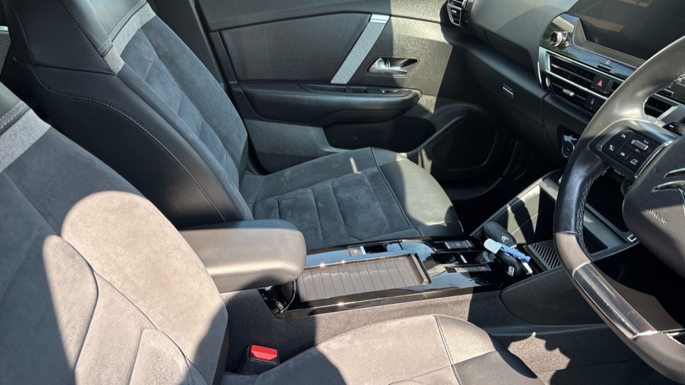 Citroen C4 1.2 PureTech [130] Shine Plus 5dr Auto Petrol Hatchback - Image 14