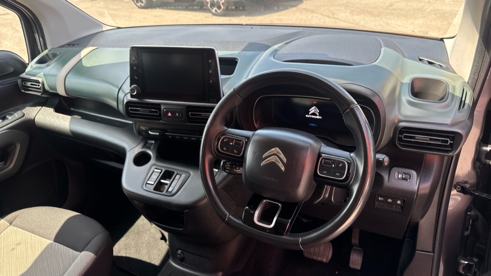 Citroen Berlingo 100kW Flair XTR M 50kWh 5dr Auto Electric Estate - Image 10