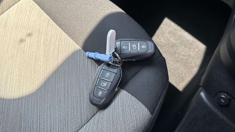 Citroen Berlingo 100kW Flair XTR M 50kWh 5dr Auto Electric Estate - Image 20