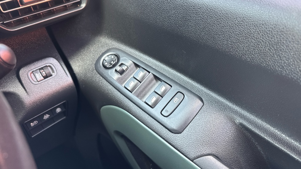 Citroen Berlingo 100kW Flair XTR M 50kWh 5dr Auto Electric Estate - Image 34