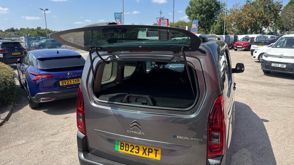 Citroen Berlingo 100kW Flair XTR M 50kWh 5dr Auto Electric Estate - Image 36