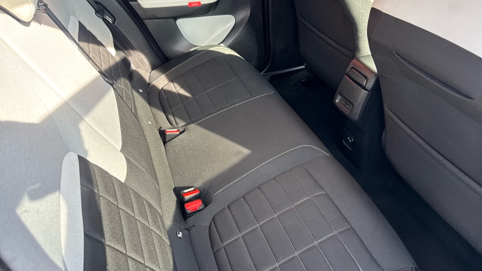 Citroen C3 83kW Max 44kWh 5dr Auto Electric Hatchback - Image 17