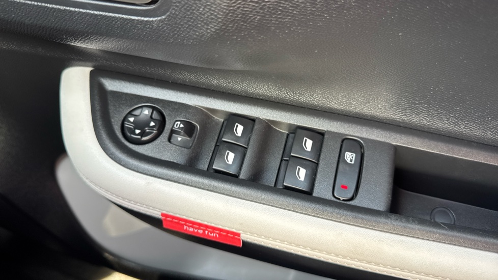 Citroen C3 83kW Max 44kWh 5dr Auto Electric Hatchback - Image 26