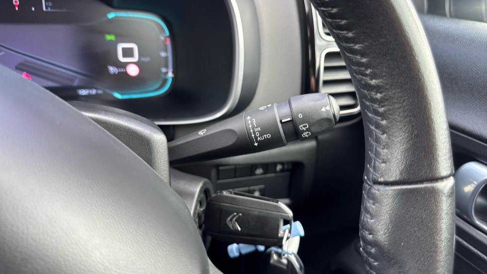 Citroen C5 Aircross 1.5 BlueHDi 130 Flair 5dr Diesel Hatchback - Image 27