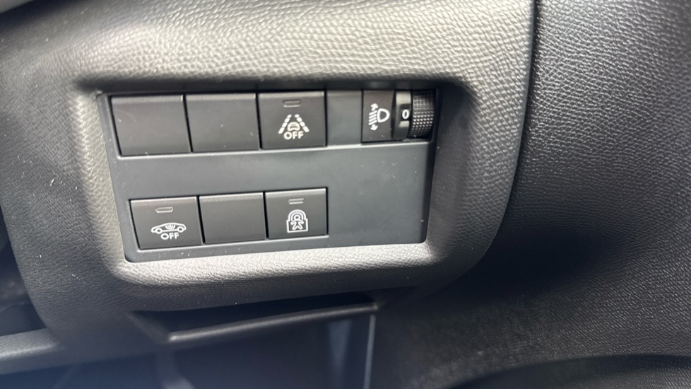 Citroen C5 Aircross 1.5 BlueHDi 130 Flair 5dr Diesel Hatchback - Image 29