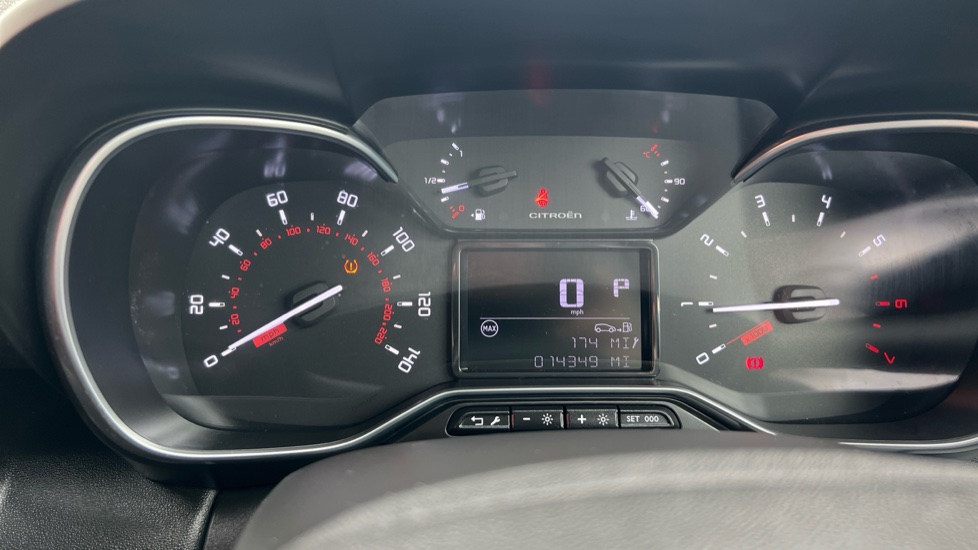 Citroen C3 Aircross 1.2 PureTech 130 Shine Plus 5dr EAT6 Petrol Hatchback - Image 18