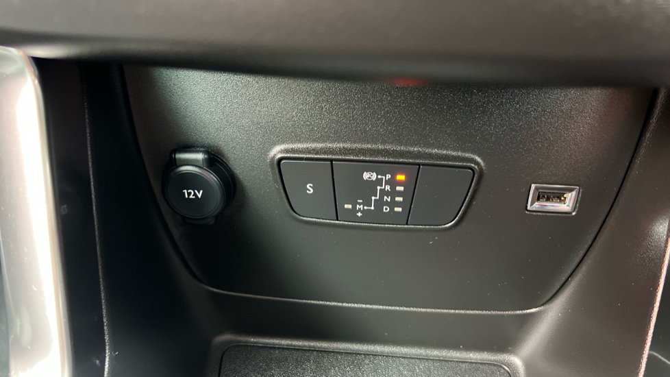 Citroen C3 Aircross 1.2 PureTech 130 Shine Plus 5dr EAT6 Petrol Hatchback - Image 21